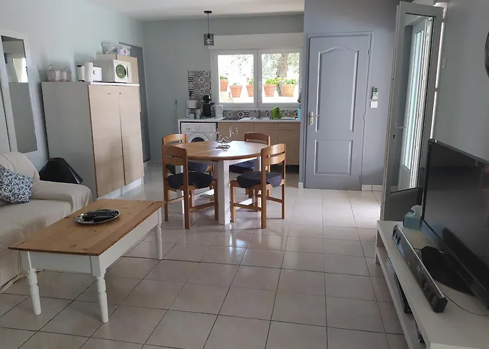 De La Pinede Nissan-lez-Enserune