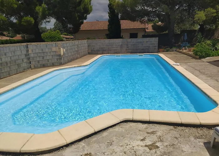 Апартаменты De La Pinede *