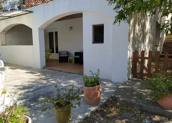 Апартаменты De La Pinede Nissan-lez-Enserune