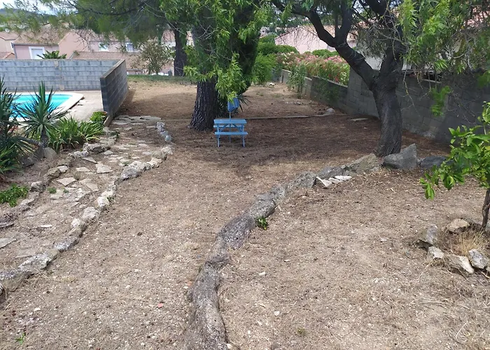 Апартаменты De La Pinede *