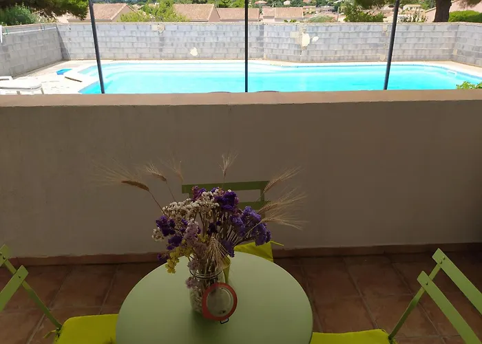 Апартаменты De La Pinede *