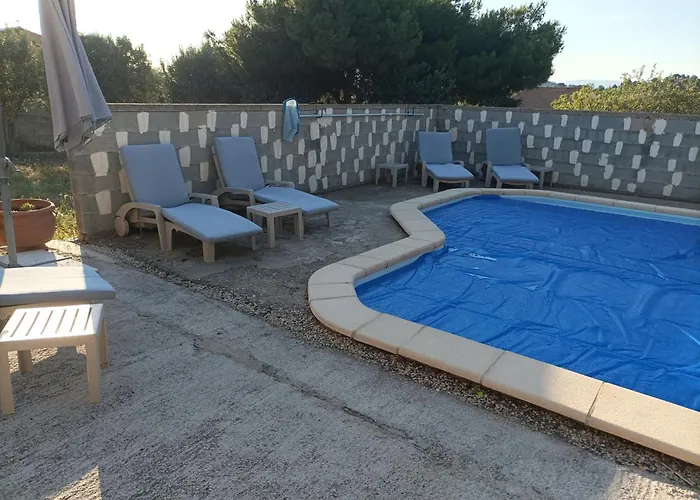 De La Pinede Апартаменты Nissan-lez-Enserune